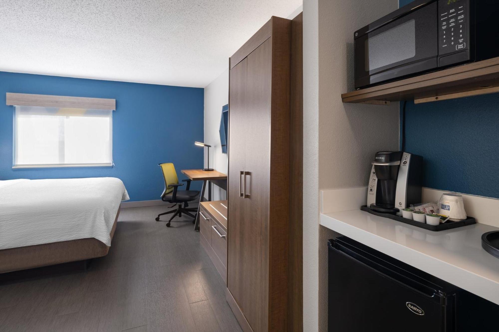 Holiday Inn Express Sheboygan-Kohler / I-43 By Ihg Exterior photo