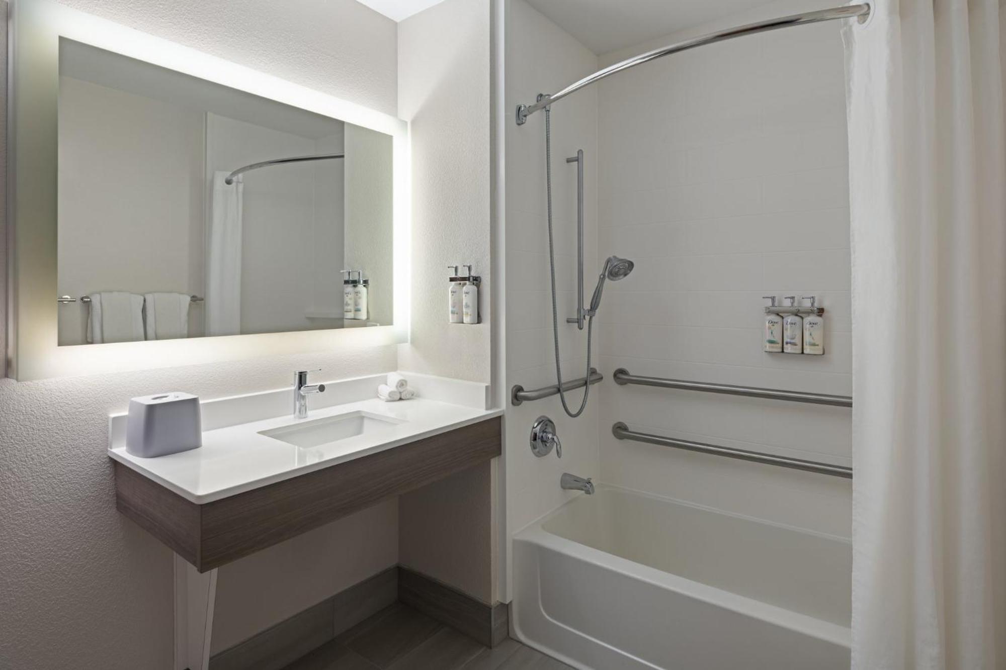 Holiday Inn Express Sheboygan-Kohler / I-43 By Ihg Exterior photo