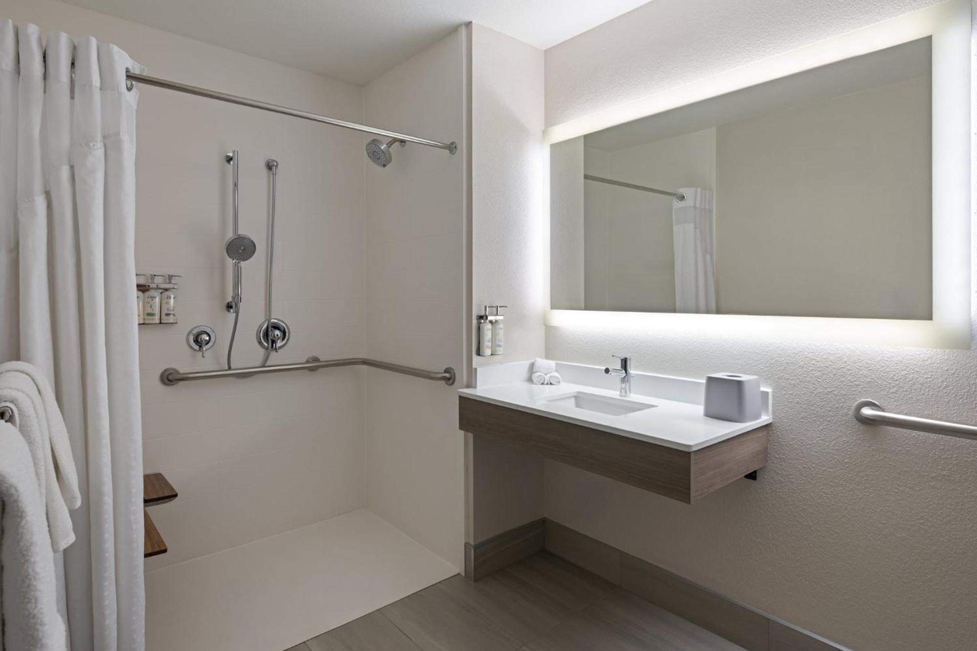 Holiday Inn Express Sheboygan-Kohler / I-43 By Ihg Exterior photo