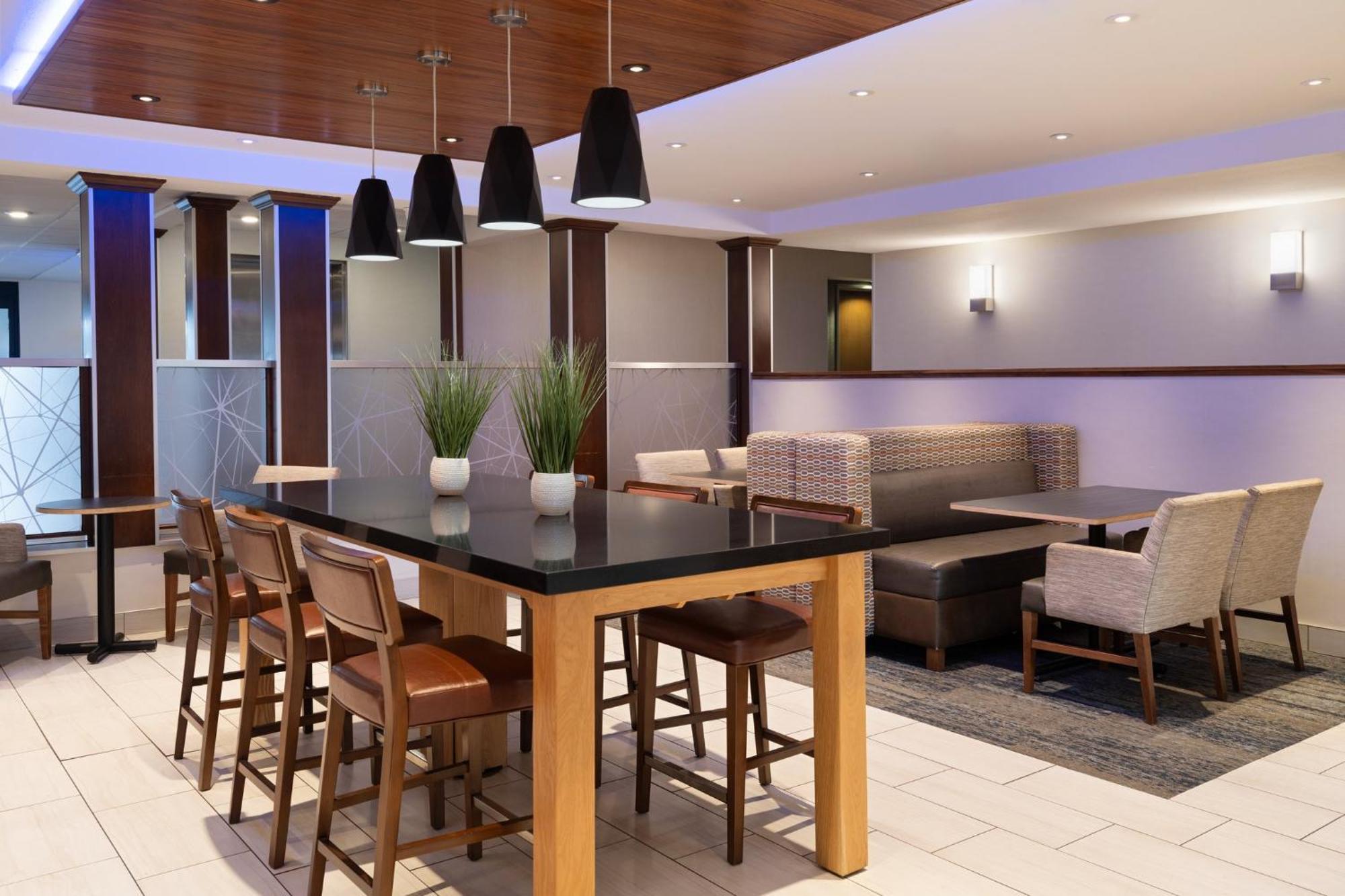 Holiday Inn Express Sheboygan-Kohler / I-43 By Ihg Exterior photo